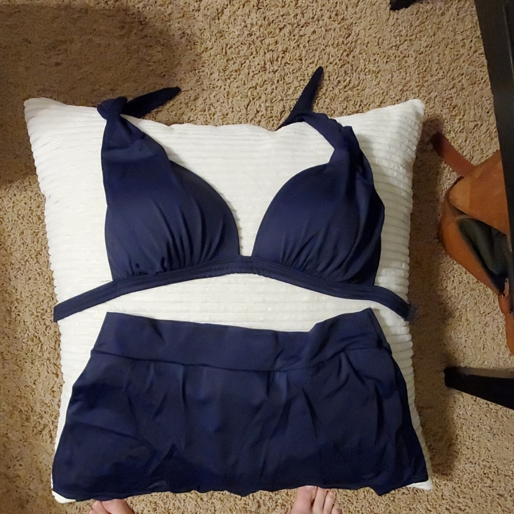 Adore me swim
